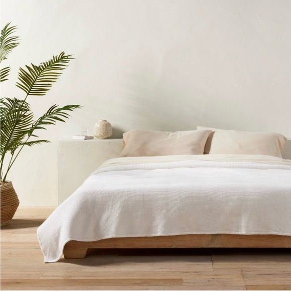 King Micro Waffle Bed Blanket White - Casaluna - Picture 2 of 12
